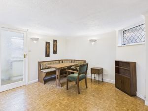 Dining Room- click for photo gallery